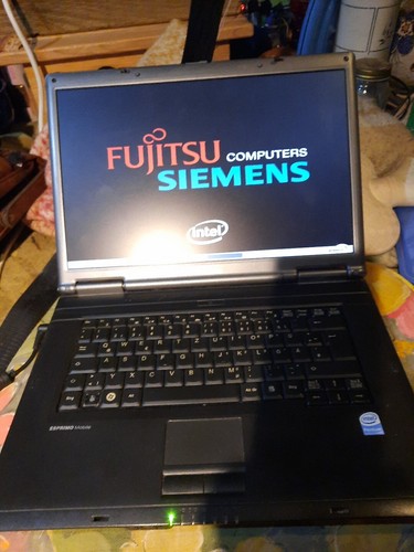 Zwei fujitsu siemens esprimo - fujitsu,